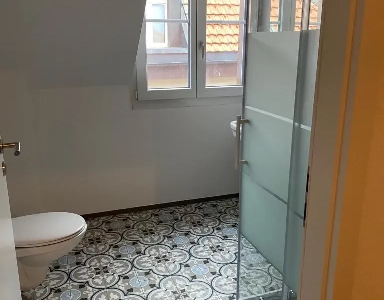 Appartement en attique avec cachet de 4,5 pièces (rénové fin 2021) — photo 5